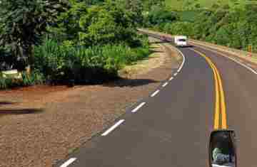  Rodovia de Rio Bonito do Iguaçu recebe serviços de conservação do pavimento